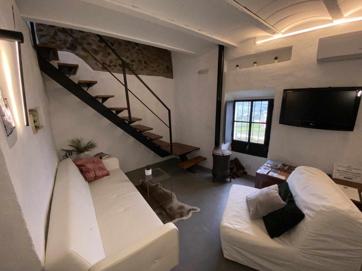 Вилла La Martela De Fuentes Casa De Diseno Rural Фуэнтес-де-Леон Экстерьер фото