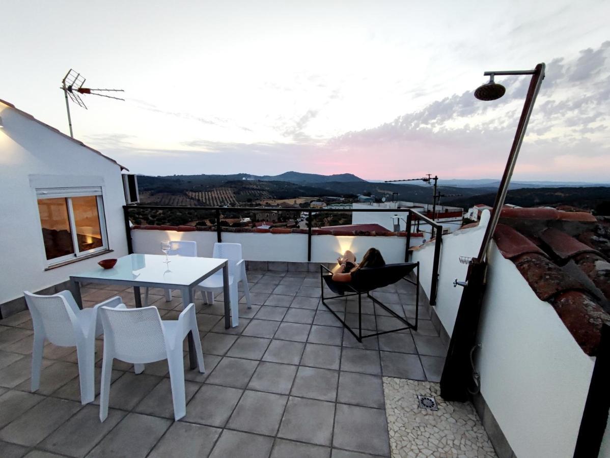 Вилла La Martela De Fuentes Casa De Diseno Rural Фуэнтес-де-Леон Экстерьер фото